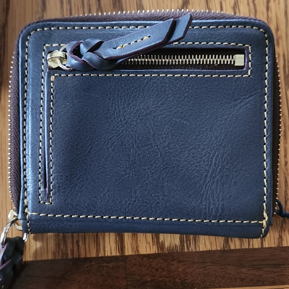 Dooney and Bourke Wallet - Picture 3 of 3